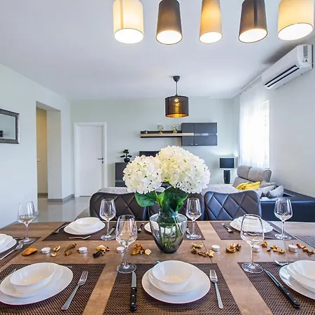 Rozarija * 트로기르